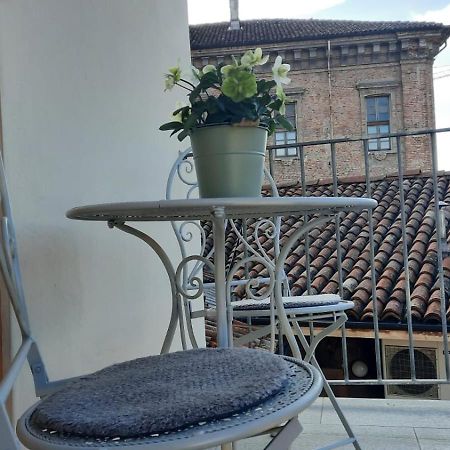 Cuore Di Alba Charming Apartment Bagian luar foto