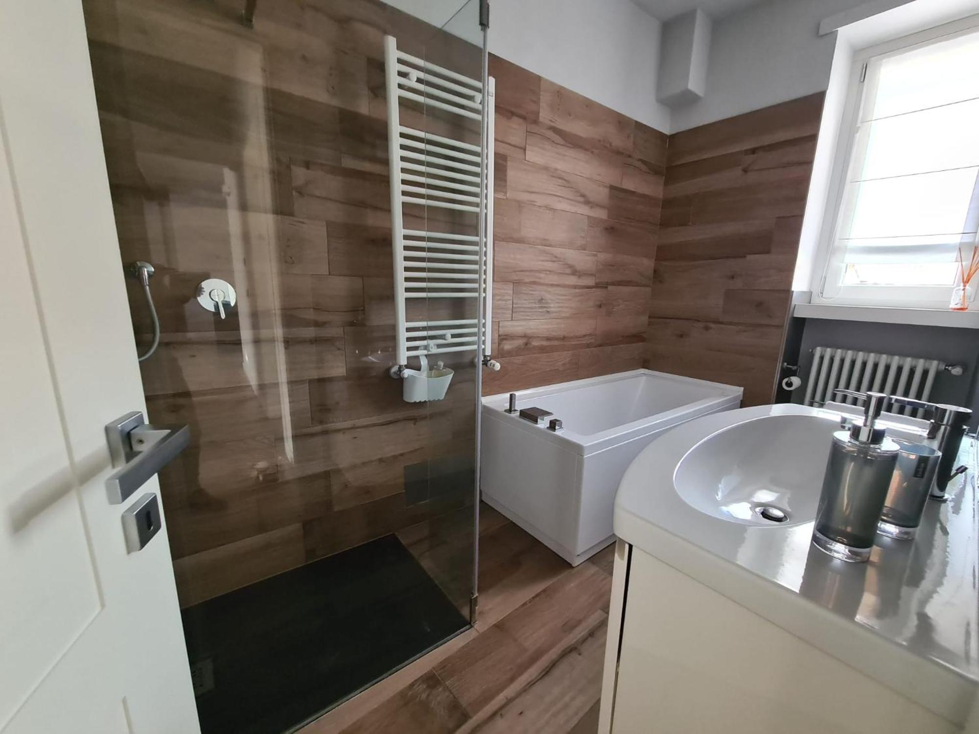 Cuore Di Alba Charming Apartment Bagian luar foto