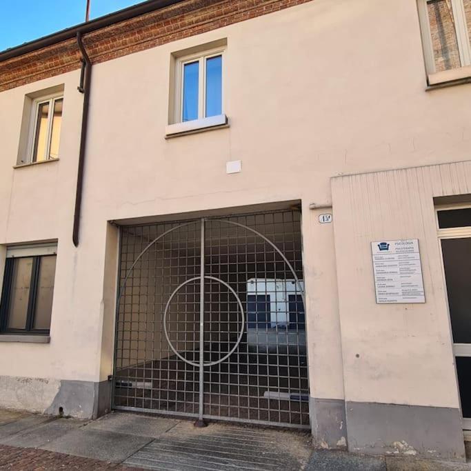 Cuore Di Alba Charming Apartment Bagian luar foto
