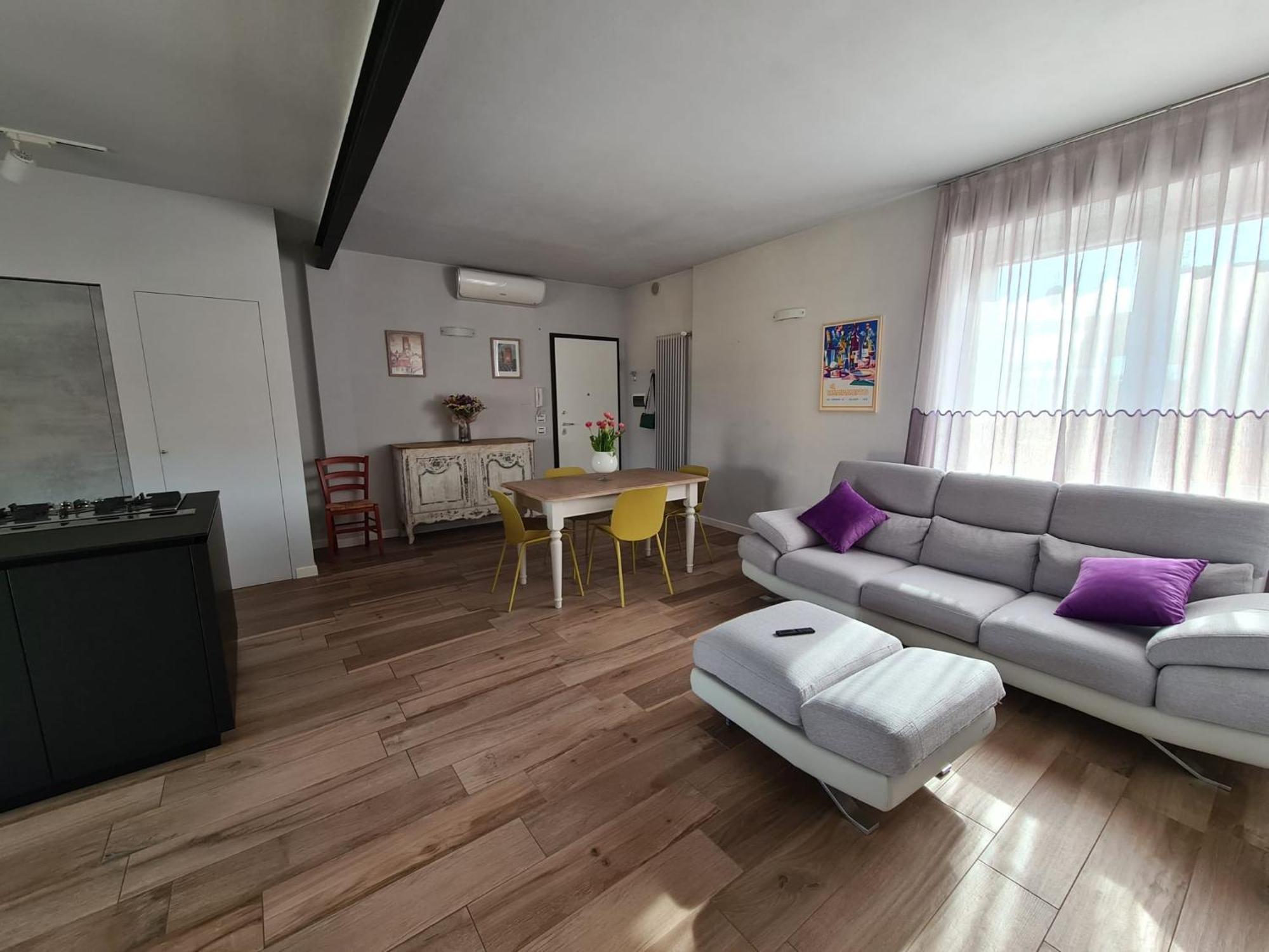 Cuore Di Alba Charming Apartment Bagian luar foto